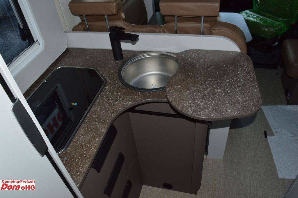 Semi-integrated motorhome Bürstner B66 690 TD Funktionsdoppelboden: picture 14 Semi-integrated motorhome Bürstner B66 690 TD Funktionsdoppelboden: picture 14