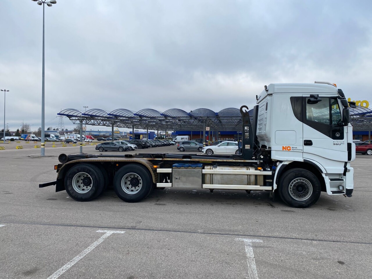 IVECO STRALIS 560 - Hook lift truck, Crane truck: picture 4 IVECO STRALIS 560 - Hook lift truck, Crane truck: picture 4