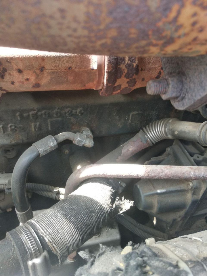 Tractor unit RENAULT Magnum 390: picture 33