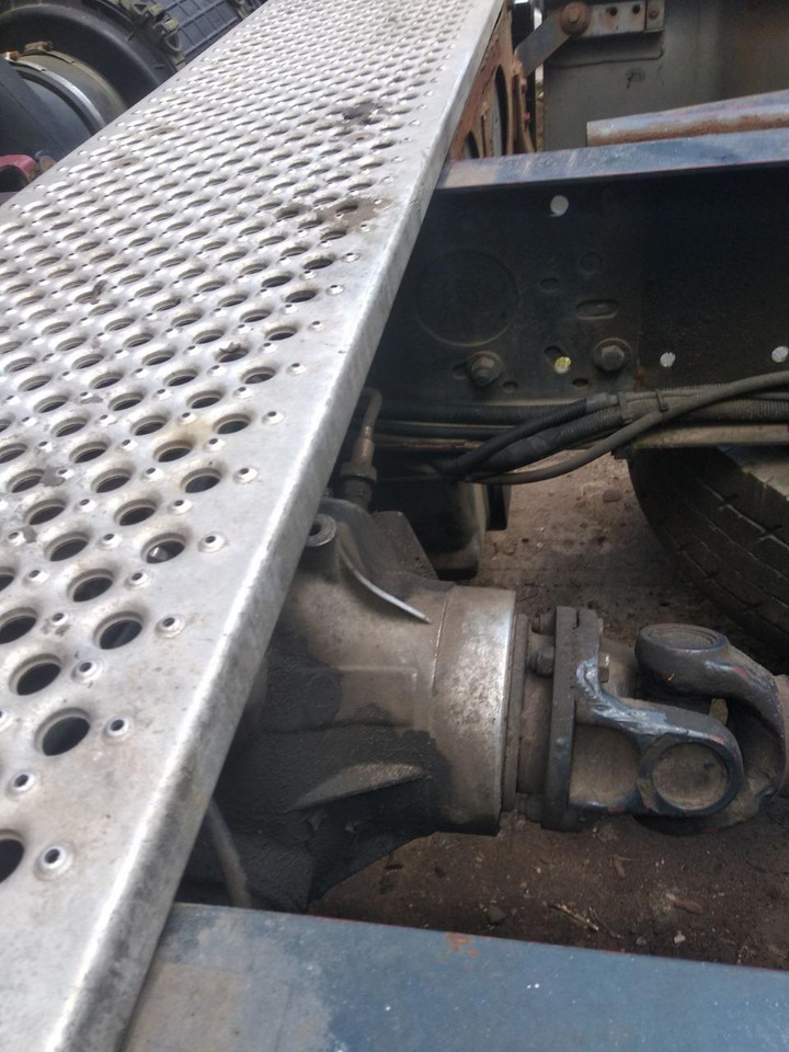 Tractor unit RENAULT Magnum 390: picture 22
