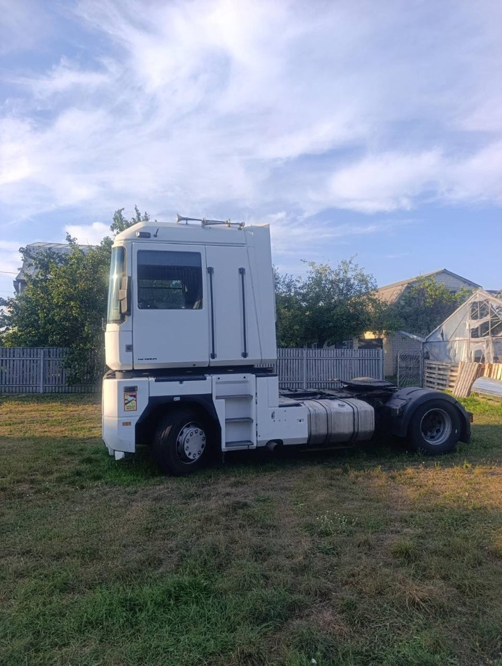 RENAULT Magnum 480 - Tractor unit: picture 3 RENAULT Magnum 480 - Tractor unit: picture 3