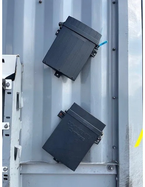 Krone 2018 XL P400 MEGA HUPAC - FERRY SPEC TRAILER WITH RAMPS - Closed box semi-trailer: picture 3 Krone 2018 XL P400 MEGA HUPAC - FERRY SPEC TRAILER WITH RAMPS - Closed box semi-trailer: picture 3