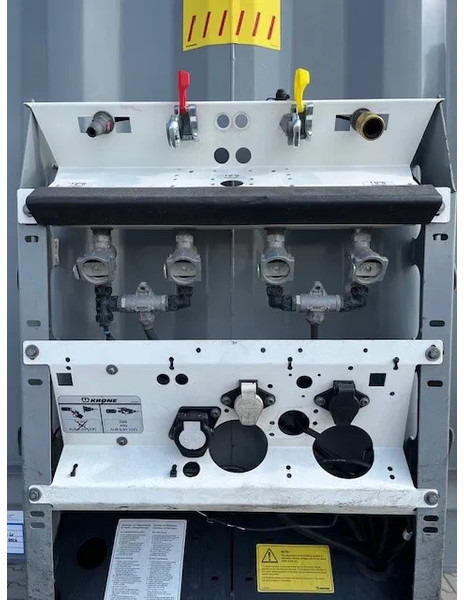 Krone 2018 XL P400 MEGA HUPAC - FERRY SPEC TRAILER WITH RAMPS - Closed box semi-trailer: picture 4 Krone 2018 XL P400 MEGA HUPAC - FERRY SPEC TRAILER WITH RAMPS - Closed box semi-trailer: picture 4