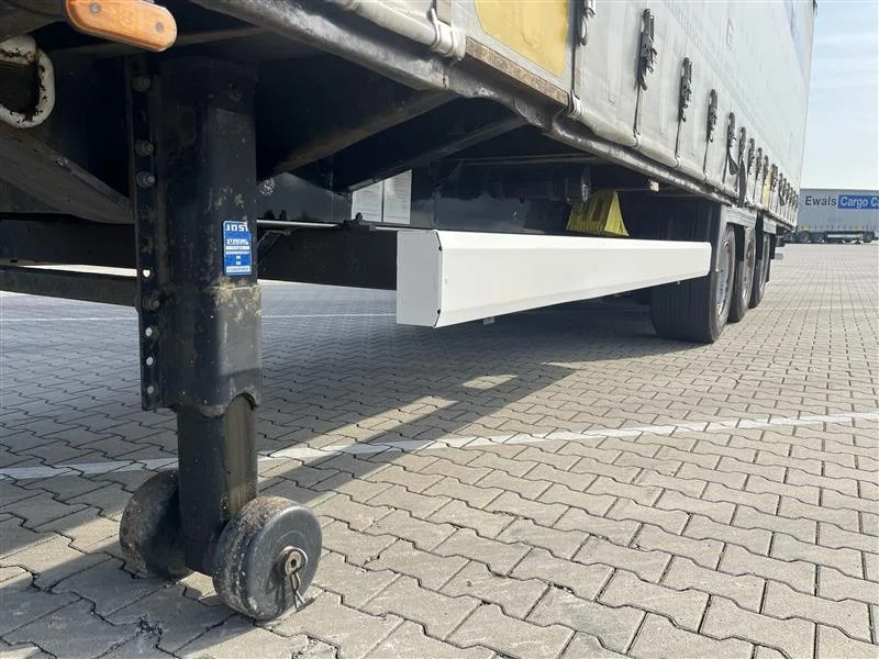 Krone 75x 2015 XL MEGA P400 HUCKEPACK - Closed box semi-trailer: picture 5 Krone 75x 2015 XL MEGA P400 HUCKEPACK - Closed box semi-trailer: picture 5