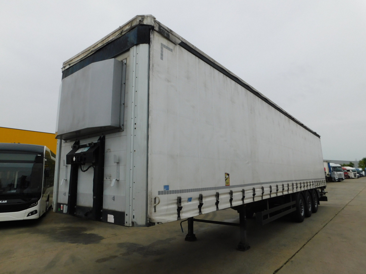 Schwarzmuller J serie - Curtainsider semi-trailer: picture 1 Schwarzmuller J serie - Curtainsider semi-trailer: picture 1