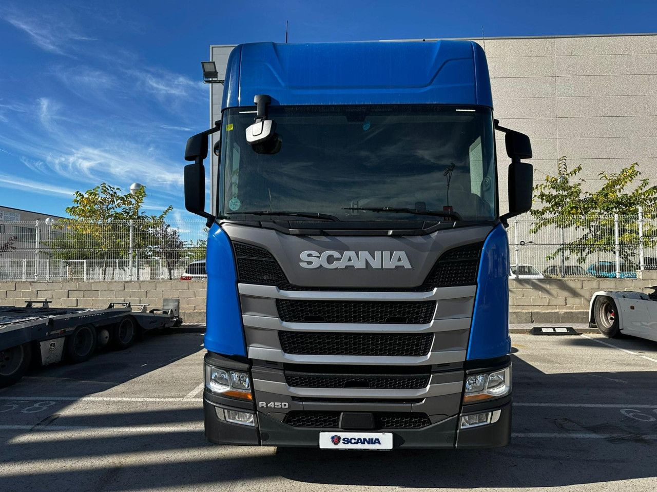 Scania R 450 - Tractor unit: picture 2 Scania R 450 - Tractor unit: picture 2