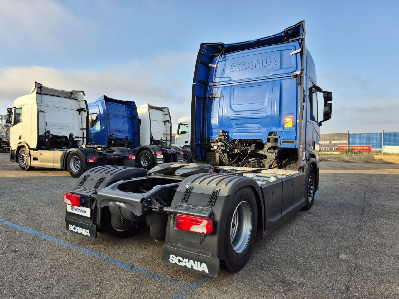 Scania R 450 - Tractor unit: picture 4 Scania R 450 - Tractor unit: picture 4