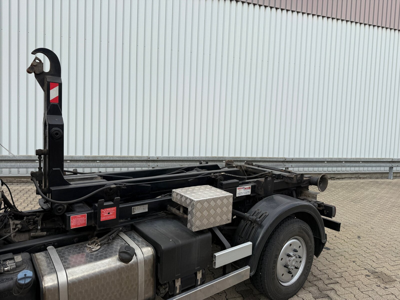 AEBI Schmidt MT750 4x4 AEBI Schmidt MT750 4x4, City-Abroller, Winterdienstausstattung, 2x AHK - Hook lift truck: picture 2 AEBI Schmidt MT750 4x4 AEBI Schmidt MT750 4x4, City-Abroller, Winterdienstausstattung, 2x AHK - Hook lift truck: picture 2