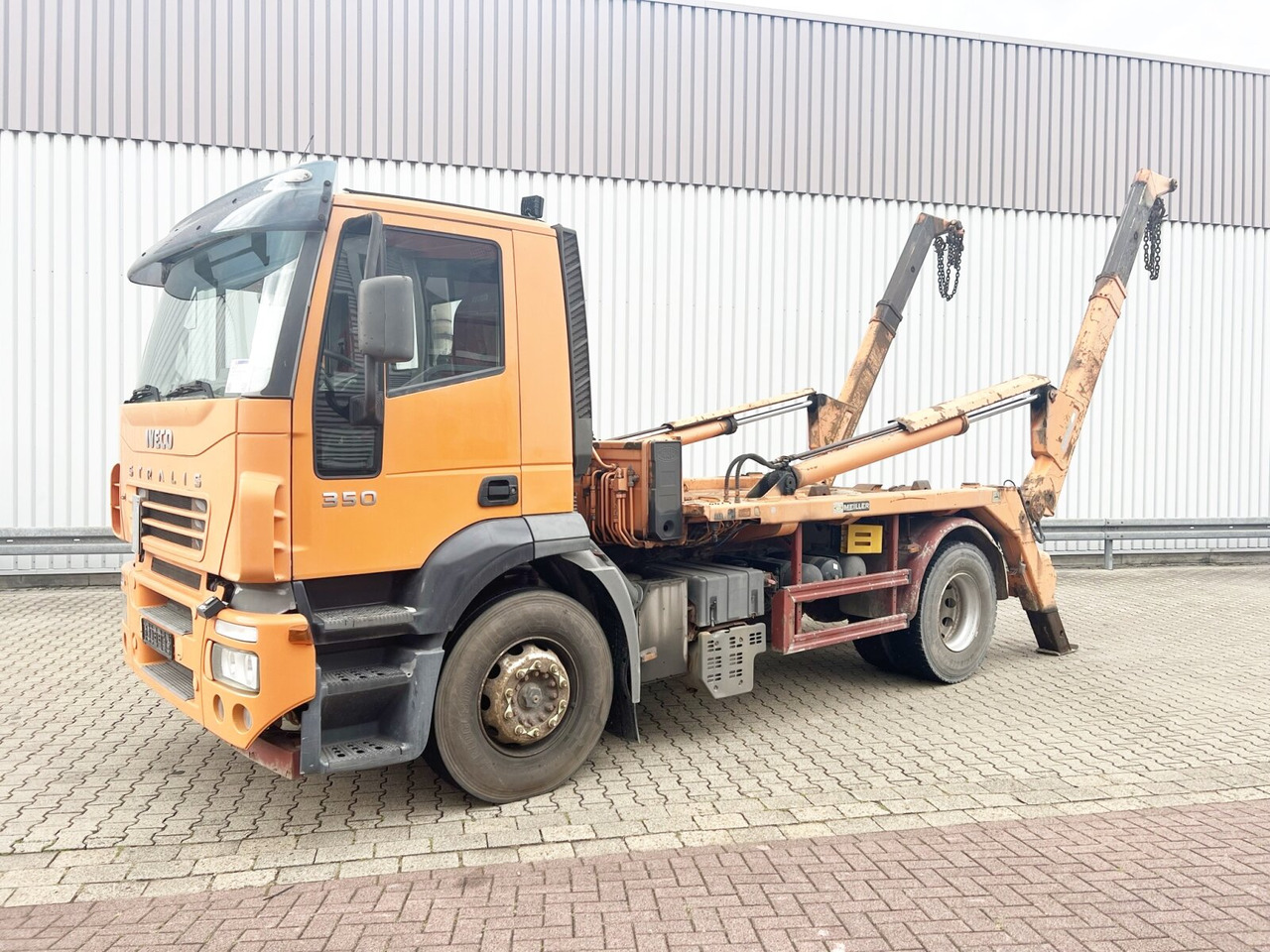 Andere 190 AD 35 4x2 190 AD 35 4x2, Meiller Tele-Absetzer - Skip loader truck: picture 1 Andere 190 AD 35 4x2 190 AD 35 4x2, Meiller Tele-Absetzer - Skip loader truck: picture 1