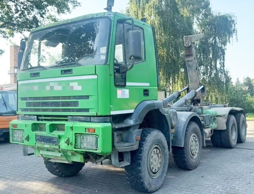 Euro Tech 410EH42 8x8 Euro Tech 410EH42 8x8, Abrollkipper - Hook lift truck: picture 4 Euro Tech 410EH42 8x8 Euro Tech 410EH42 8x8, Abrollkipper - Hook lift truck: picture 4