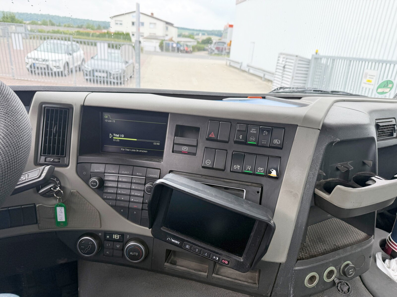 FM 410 6x2 FM 410 6x2, Lenk-/Liftachse - Hook lift truck: picture 3 FM 410 6x2 FM 410 6x2, Lenk-/Liftachse - Hook lift truck: picture 3