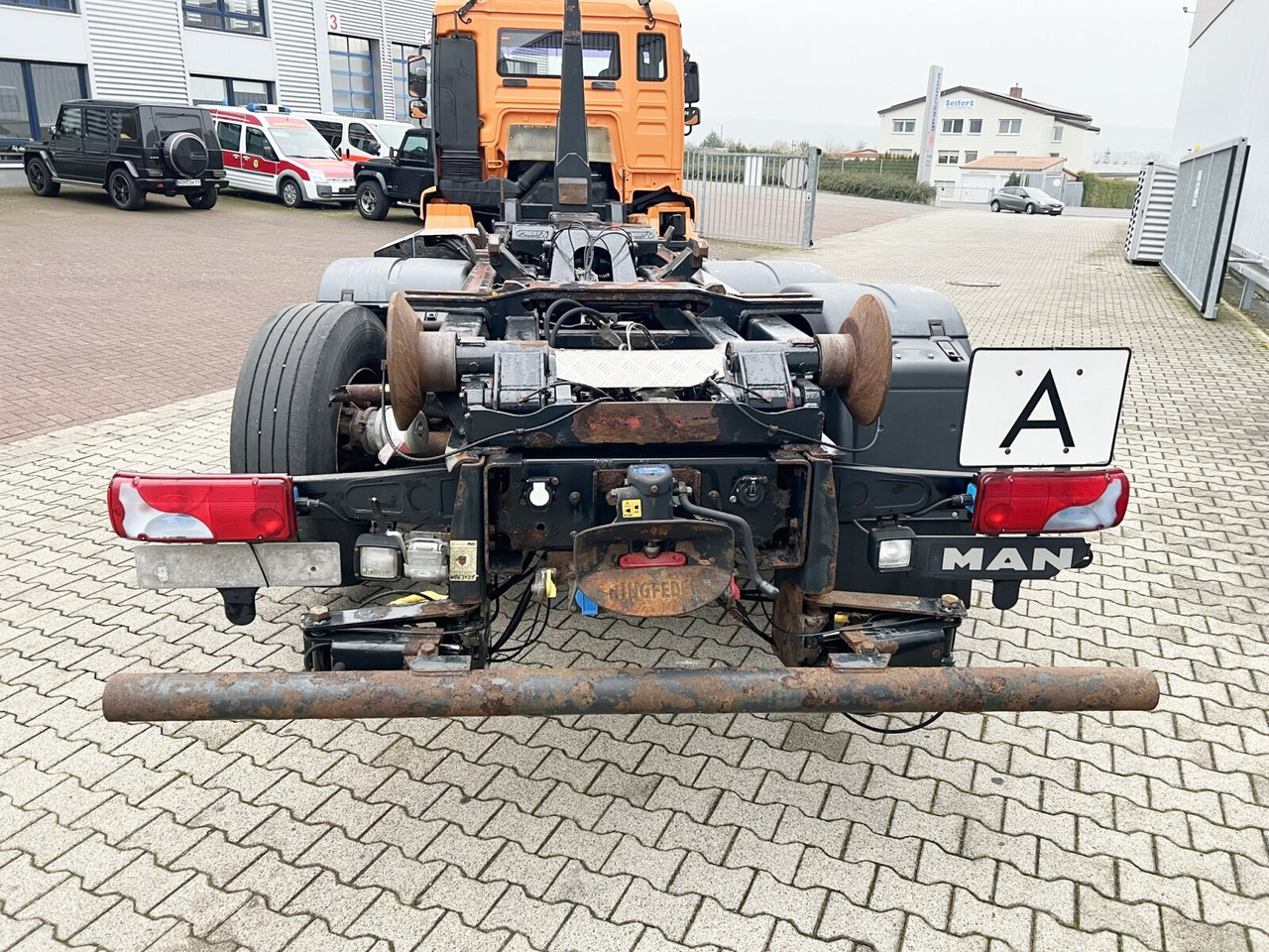 Hook lift truck MAN TGA 26.350 6x2-2 BL TGA 26.350/400 6x2-2 BL, Lenk-/Liftachse: picture 12