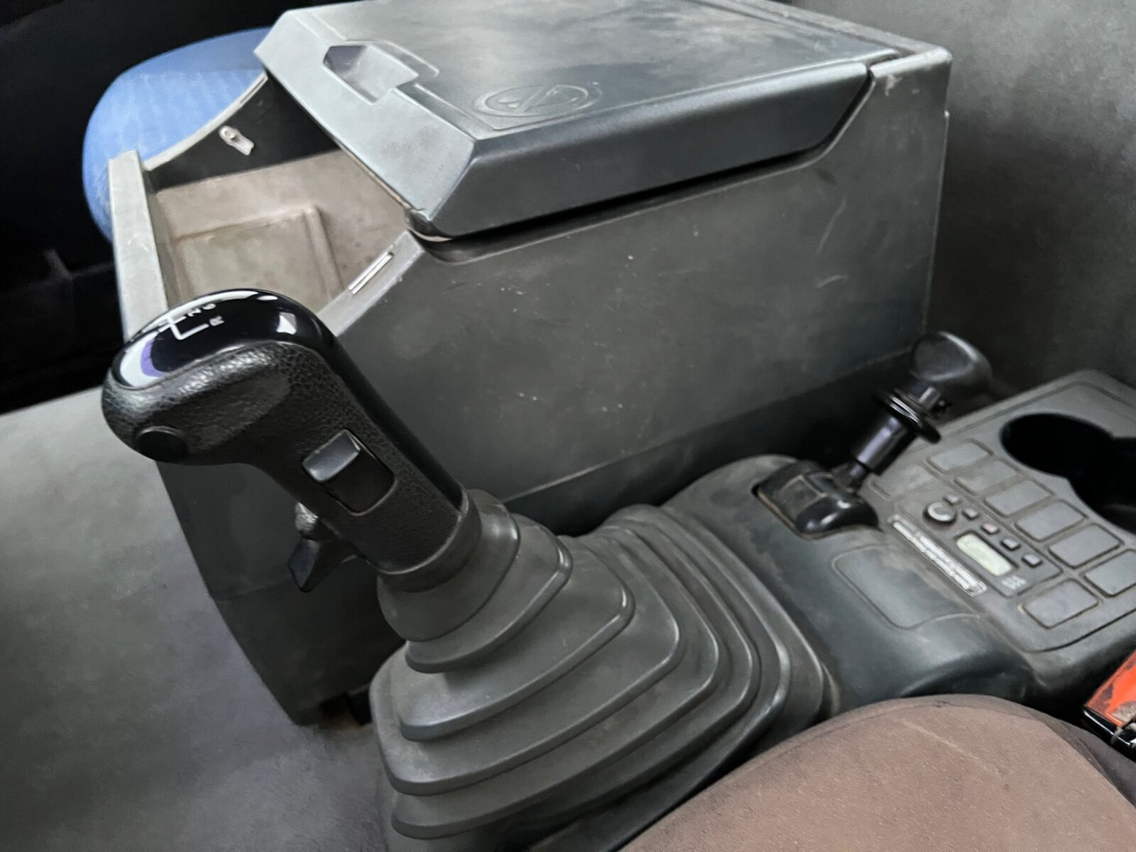 MAN TGA 26.463 6x4 BB TGA 26.463 6x4 BB - Hook lift truck: picture 5 MAN TGA 26.463 6x4 BB TGA 26.463 6x4 BB - Hook lift truck: picture 5