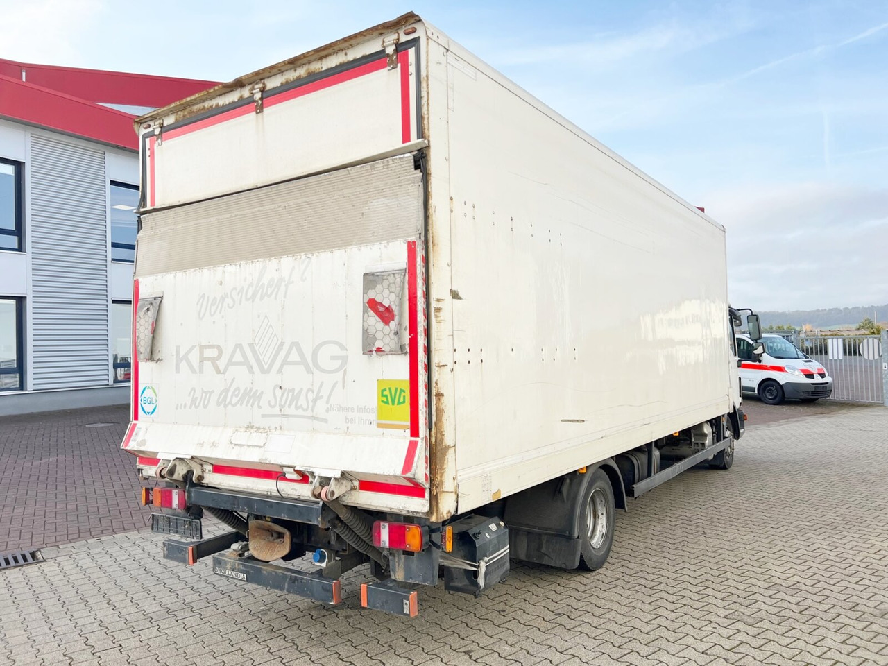 Box truck MAN TGL 12.250/340 4X2 BL TGL 12.250/340 4X2 BL mit Dhollandia LBW, 42 cbm: picture 8