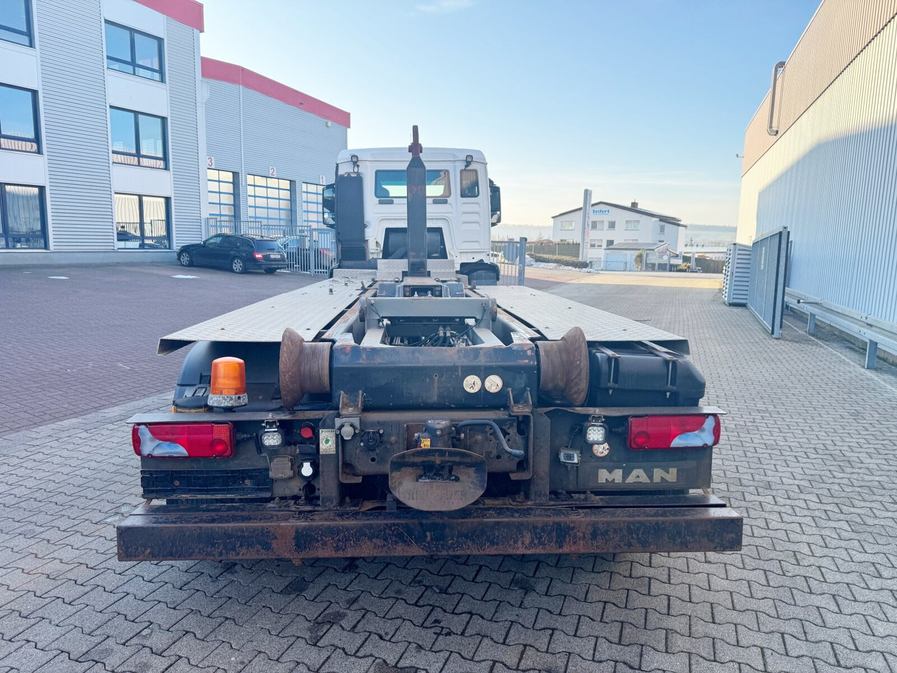 Hook lift truck MAN TGS 26.480 6x2-4 BL TGS 26.480 6x2-4 BL, Lenk-Liftachse, VDL Abrollkipper bis 7m Container: picture 10