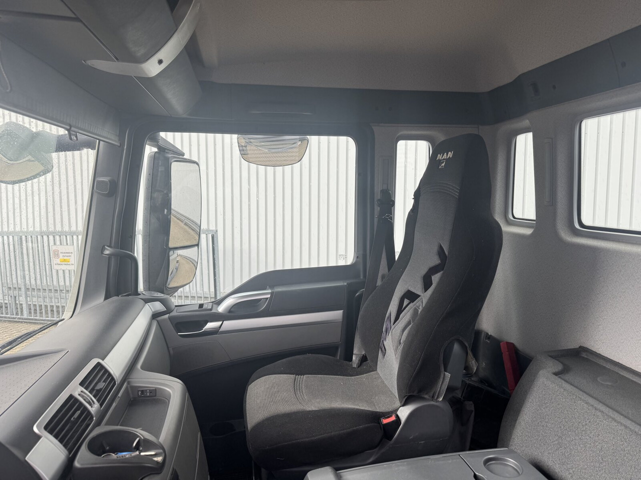 MAN TGS 35.480 8x4 BL TGS 35.480 8x4 BL, Meiller RK 30.62 bis 6,5 m Beh. - Hook lift truck: picture 3 MAN TGS 35.480 8x4 BL TGS 35.480 8x4 BL, Meiller RK 30.62 bis 6,5 m Beh. - Hook lift truck: picture 3