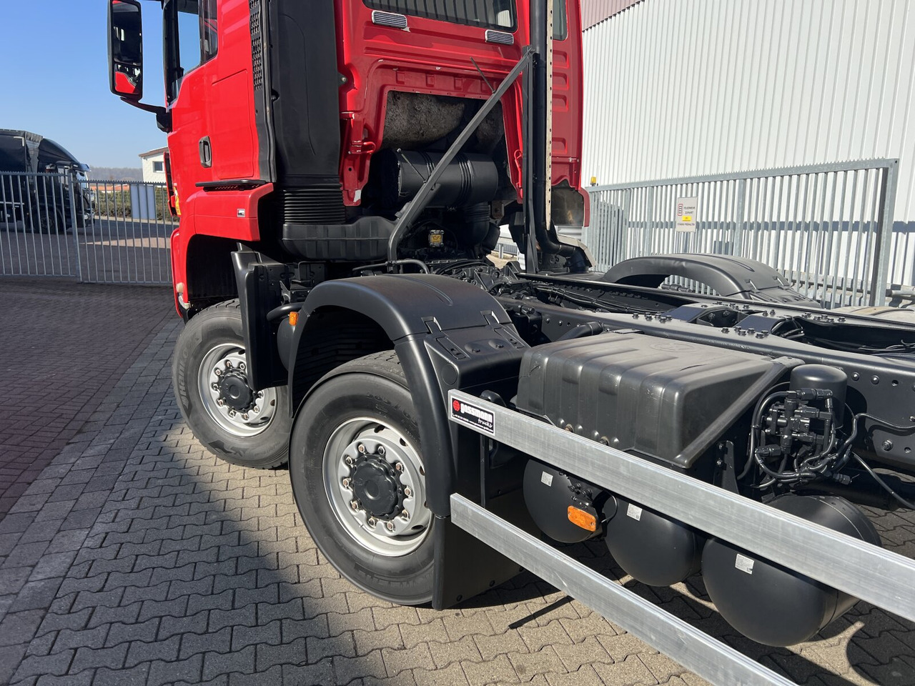 MAN TGS 41.480 8X8 BB TGS 41.480 8X8 BB, Motorabtrieb - Hook lift truck: picture 2 MAN TGS 41.480 8X8 BB TGS 41.480 8X8 BB, Motorabtrieb - Hook lift truck: picture 2