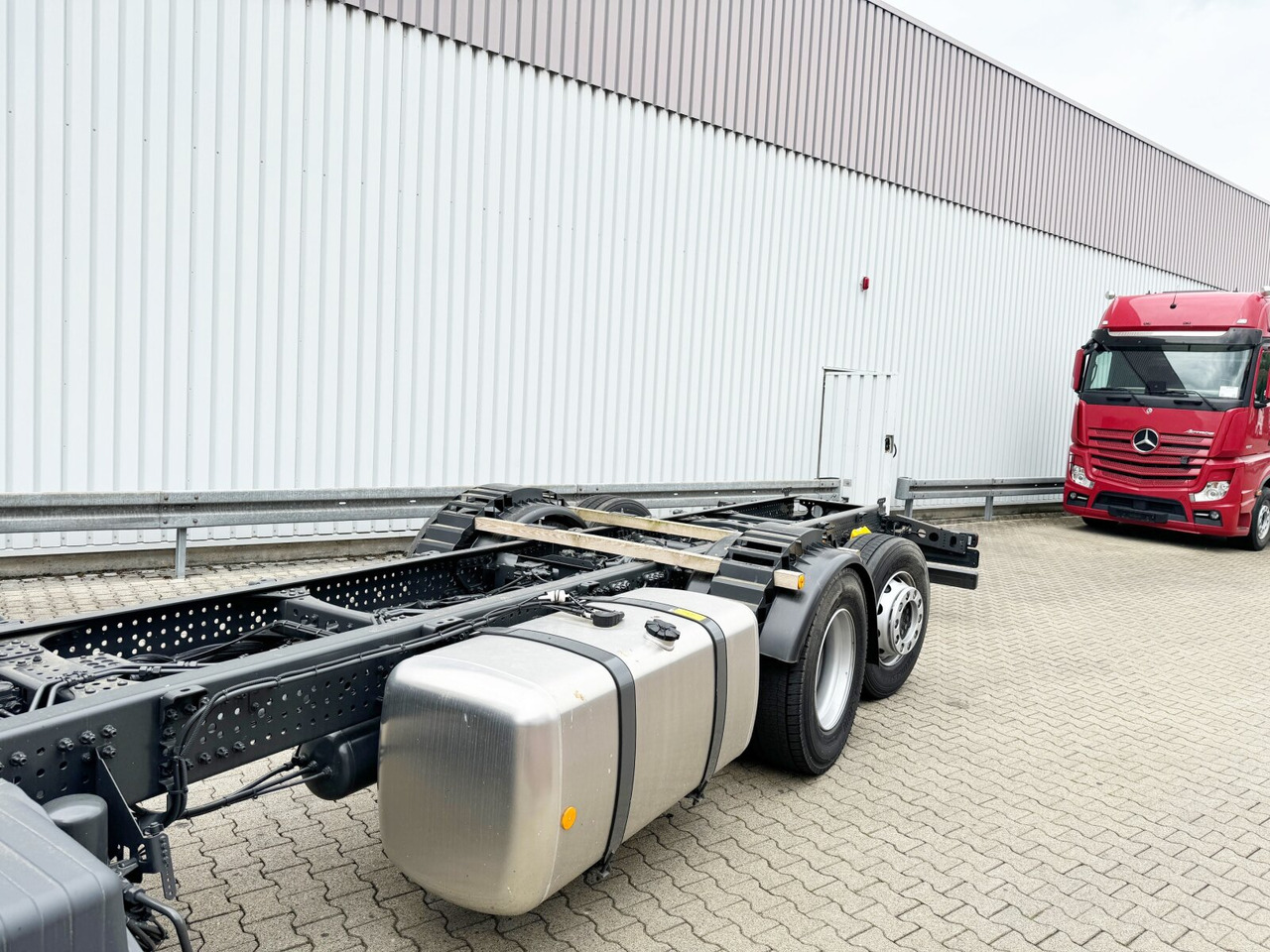 New Hook lift truck Mercedes-Benz Actros 2545 L 6x2 Actros 2545 L 6x2, Lenk-/Liftachse, StreamSpace, MultimediaCockpit: picture 13