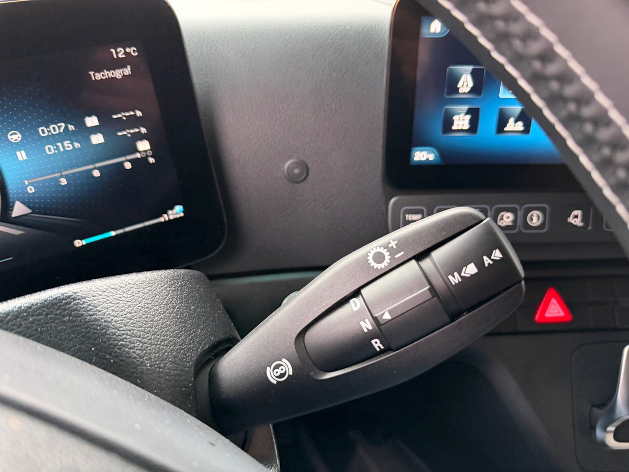 Mercedes-Benz Actros 2546 L 6x2 Actros 2546 L 6x2, Retarder, Lenk-/Liftachse, MultimediaCockpit, StreamSpace - Cab chassis truck: picture 4 Mercedes-Benz Actros 2546 L 6x2 Actros 2546 L 6x2, Retarder, Lenk-/Liftachse, MultimediaCockpit, StreamSpace - Cab chassis truck: picture 4