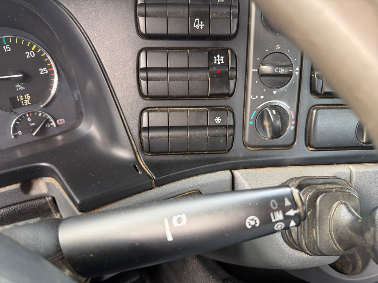 Mercedes-Benz Actros 2644 L 6x4 Actros 2644 L 6x4 - Hook lift truck: picture 5 Mercedes-Benz Actros 2644 L 6x4 Actros 2644 L 6x4 - Hook lift truck: picture 5