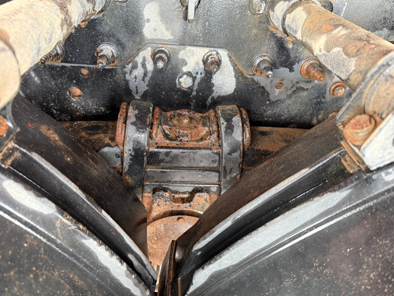 Mercedes-Benz Actros 2646 K 6x4 Actros 2646 K 6x4, Retarder, Bordmatik - Tipper: picture 3 Mercedes-Benz Actros 2646 K 6x4 Actros 2646 K 6x4, Retarder, Bordmatik - Tipper: picture 3