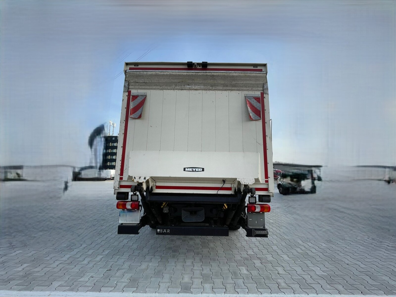 Mercedes-Benz Antos 2535 L 6x2 Antos 2535 L 6x2, Lenk-/Liftachse, LBW BÄR - Box truck: picture 3 Mercedes-Benz Antos 2535 L 6x2 Antos 2535 L 6x2, Lenk-/Liftachse, LBW BÄR - Box truck: picture 3