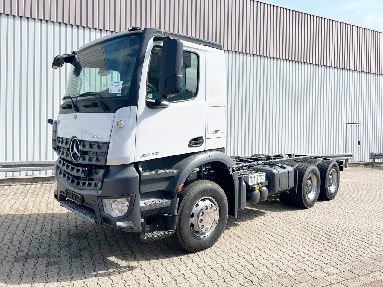 Mercedes-Benz Arocs 2642/45 K 6x4 Arocs 2642/45 K 6x4, Retarder, Motorabtrieb - Cab chassis truck: picture 1 Mercedes-Benz Arocs 2642/45 K 6x4 Arocs 2642/45 K 6x4, Retarder, Motorabtrieb - Cab chassis truck: picture 1