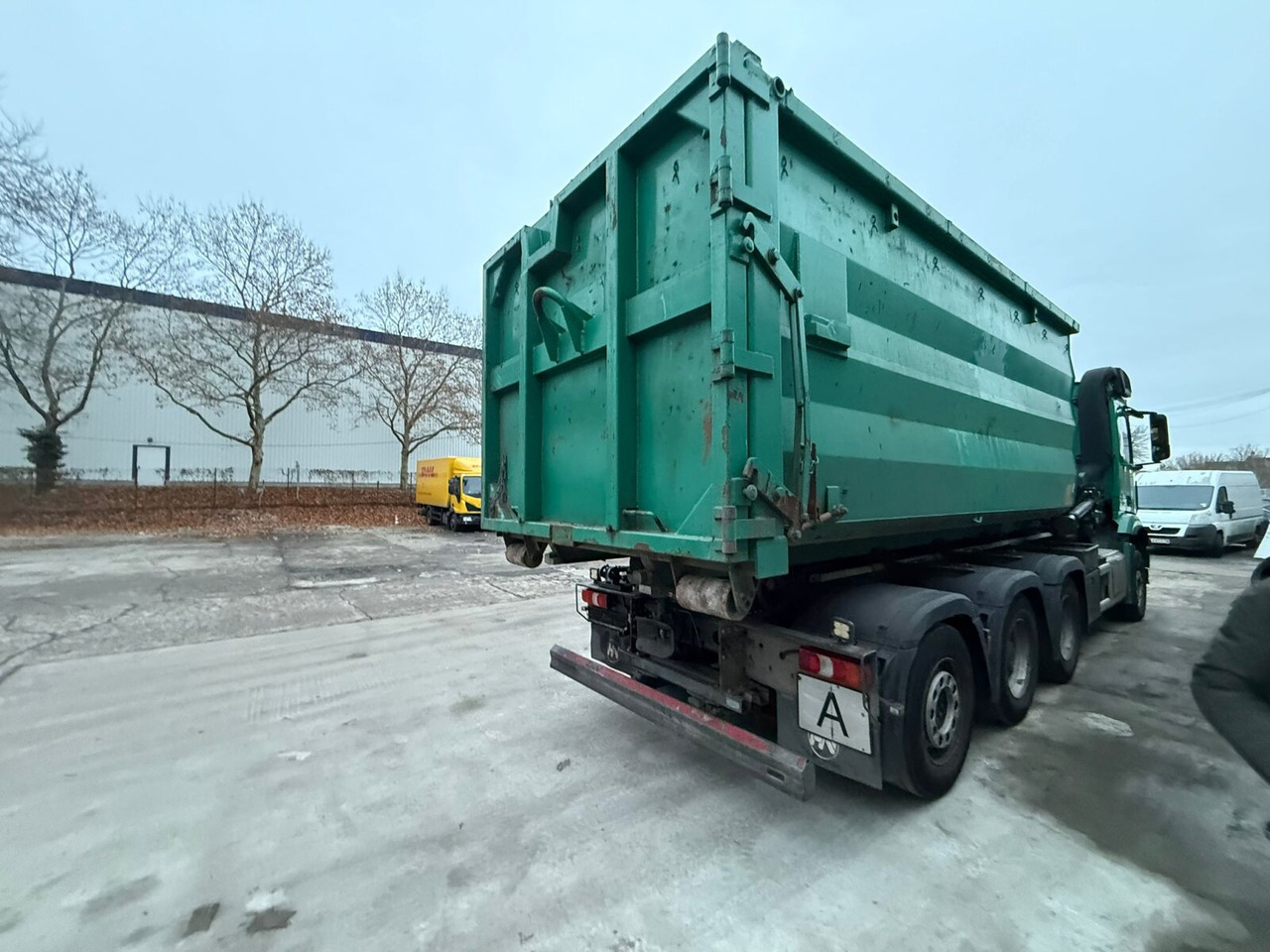 Mercedes-Benz Arocs 3240 L 8x4 ENA Arocs 3240 L 8x4 ENA, Lenk-/Liftachse, Navi, Hiab Abrollkipper - Hook lift truck: picture 4 Mercedes-Benz Arocs 3240 L 8x4 ENA Arocs 3240 L 8x4 ENA, Lenk-/Liftachse, Navi, Hiab Abrollkipper - Hook lift truck: picture 4