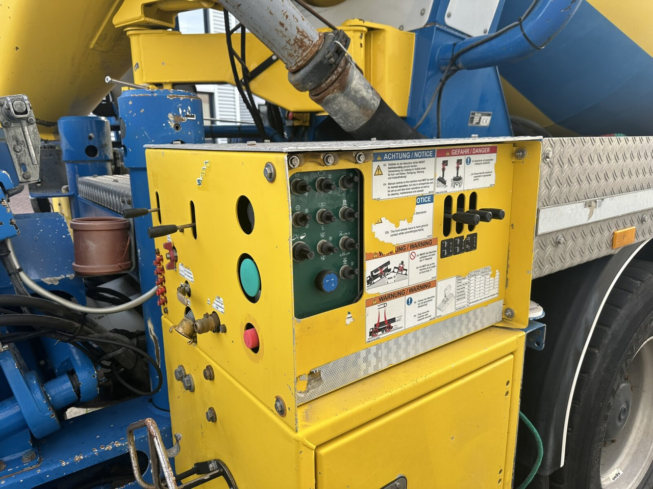 Mercedes-Benz Arocs 3246 B 8x4 Stetter Mischer 7m³, Pumpe 25m Arocs 3246 B 8x4 Stetter Mischer 7m³, Pumpe 25m - Concrete mixer truck: picture 3 Mercedes-Benz Arocs 3246 B 8x4 Stetter Mischer 7m³, Pumpe 25m Arocs 3246 B 8x4 Stetter Mischer 7m³, Pumpe 25m - Concrete mixer truck: picture 3