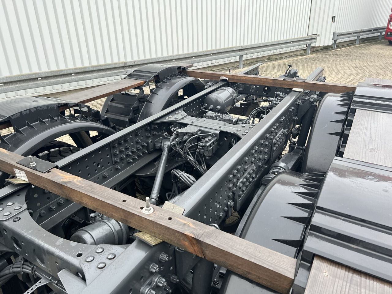 Mercedes-Benz Arocs 3340/46 A 6x6 Arocs 3340/46 A 6x6, Grounder - Cab chassis truck: picture 3 Mercedes-Benz Arocs 3340/46 A 6x6 Arocs 3340/46 A 6x6, Grounder - Cab chassis truck: picture 3