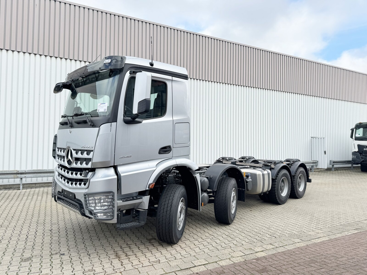 Mercedes-Benz Arocs 4148 K 8x4/4 Arocs 4148 K 8x4/4, Turbo-Retarder-Kupplung, Grounder - Cab chassis truck: picture 1 Mercedes-Benz Arocs 4148 K 8x4/4 Arocs 4148 K 8x4/4, Turbo-Retarder-Kupplung, Grounder - Cab chassis truck: picture 1