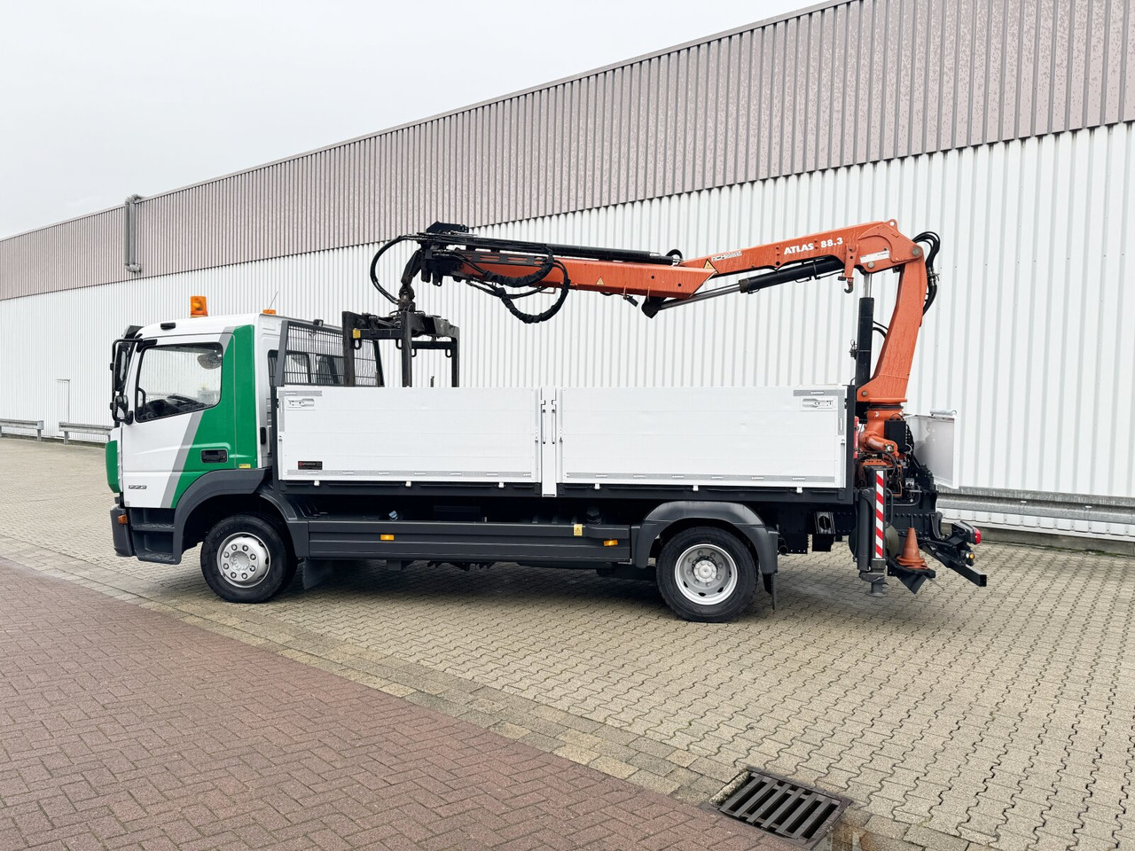 Leasing of Mercedes-Benz Atego 1223 L 4x2 Atego 1223 L 4x2 mit Heckkran Atlas 88.3-A2L, Funk Mercedes-Benz Atego 1223 L 4x2 Atego 1223 L 4x2 mit Heckkran Atlas 88.3-A2L, Funk: picture 14