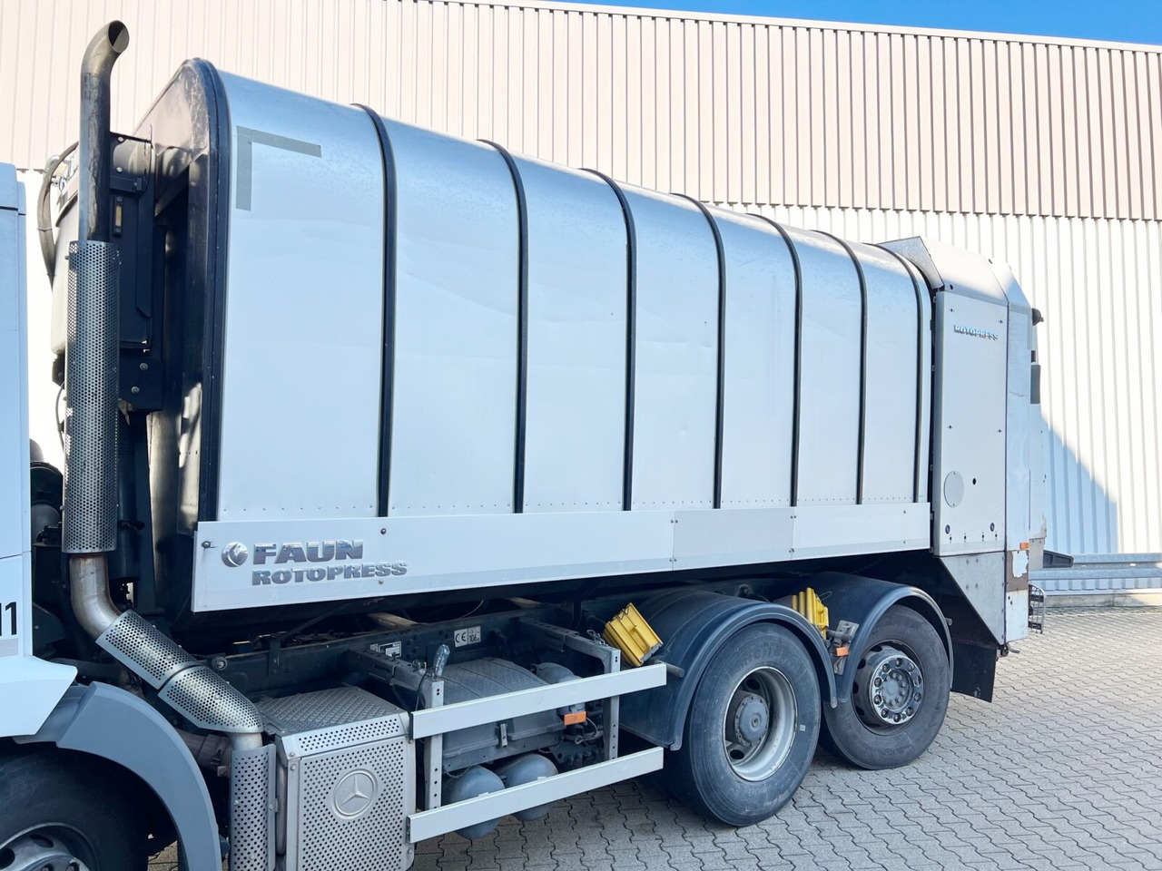 Mercedes-Benz Econic 2629 LL 6x2/4 NLA Econic 2629 LL 6x2/4 NLA, EEV, Lenkachse, FAUN Rotopress 520 L, Zöller-Schüttung - Garbage truck: picture 2 Mercedes-Benz Econic 2629 LL 6x2/4 NLA Econic 2629 LL 6x2/4 NLA, EEV, Lenkachse, FAUN Rotopress 520 L, Zöller-Schüttung - Garbage truck: picture 2