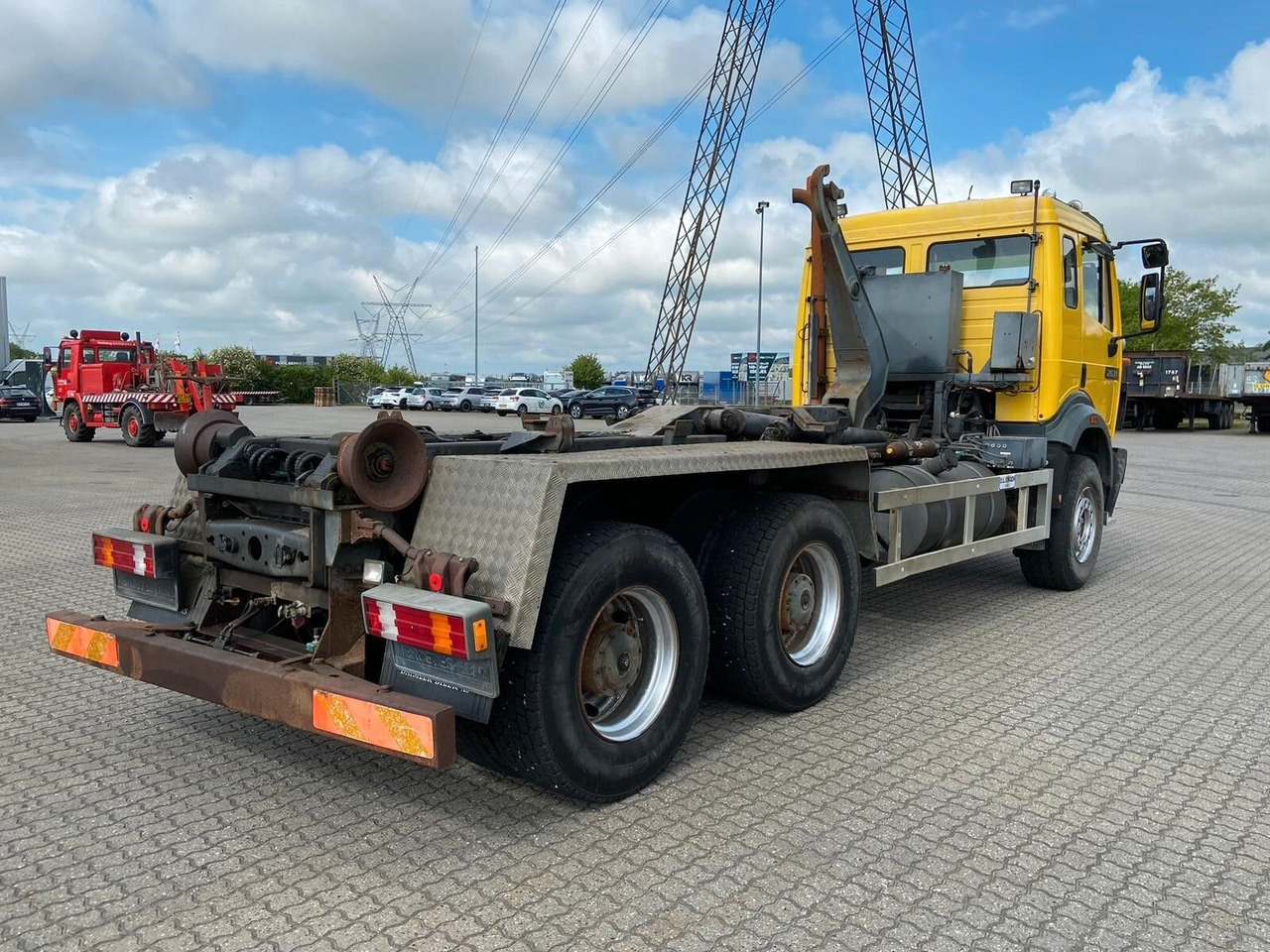 Mercedes-Benz SK II 2631 6x4 SK II 2631 6x4, Winterdienstausstattung - Hook lift truck: picture 2 Mercedes-Benz SK II 2631 6x4 SK II 2631 6x4, Winterdienstausstattung - Hook lift truck: picture 2
