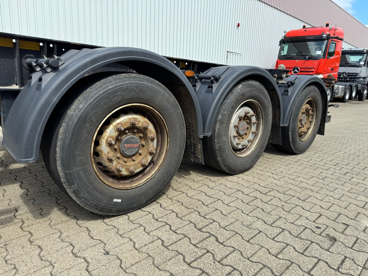 Kögel Port 45 Simplex Container-Chassis Port 45 Simplex, Container-Chassis, 20/2x20/30/40/45 Fuß, ausziehbar - Semi-trailer: picture 2 Kögel Port 45 Simplex Container-Chassis Port 45 Simplex, Container-Chassis, 20/2x20/30/40/45 Fuß, ausziehbar - Semi-trailer: picture 2