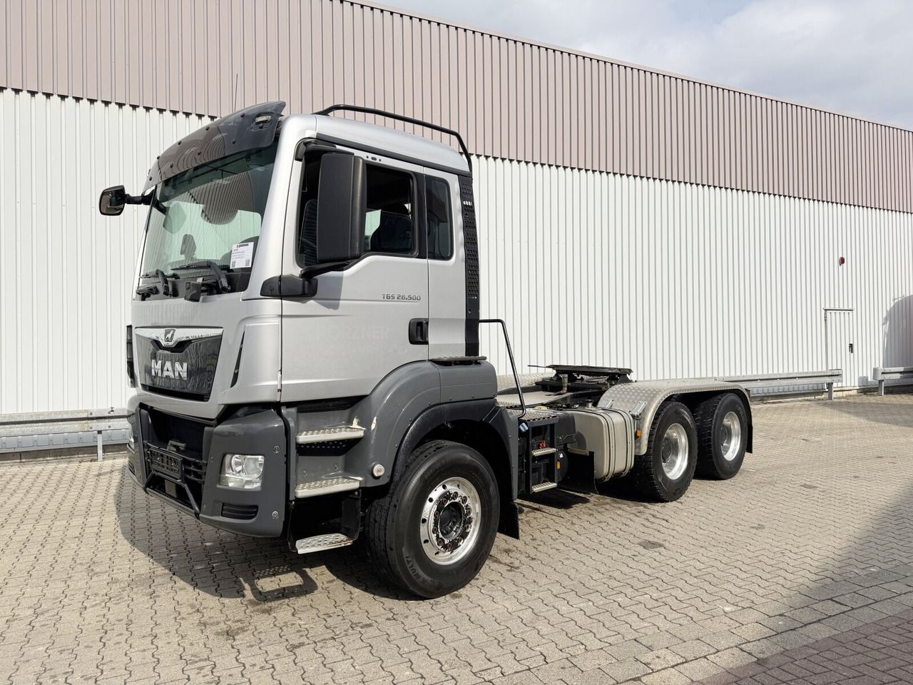 MAN TGS 26.500 6x4 BLS TGS 26.500 6x4 BLS, PriTarder, Navi, Hydraulik - Tractor unit: picture 1 MAN TGS 26.500 6x4 BLS TGS 26.500 6x4 BLS, PriTarder, Navi, Hydraulik - Tractor unit: picture 1