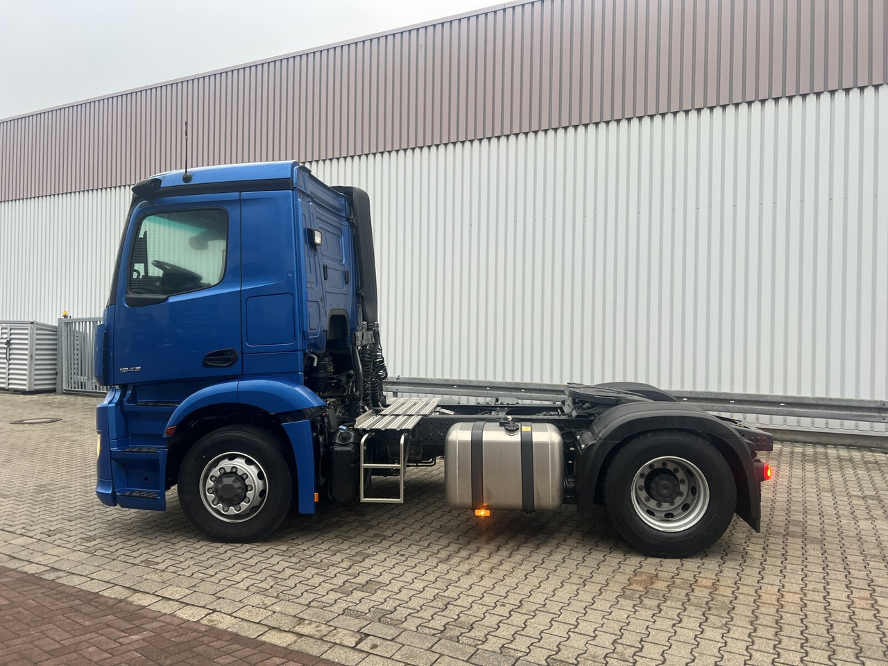 New Tractor unit Mercedes-Benz Actros 1843 LS 4x4 HAD Actros 1843 LS 4x4 HAD, HydroDrive, MirrorCam, MultimediaCockpit: picture 11