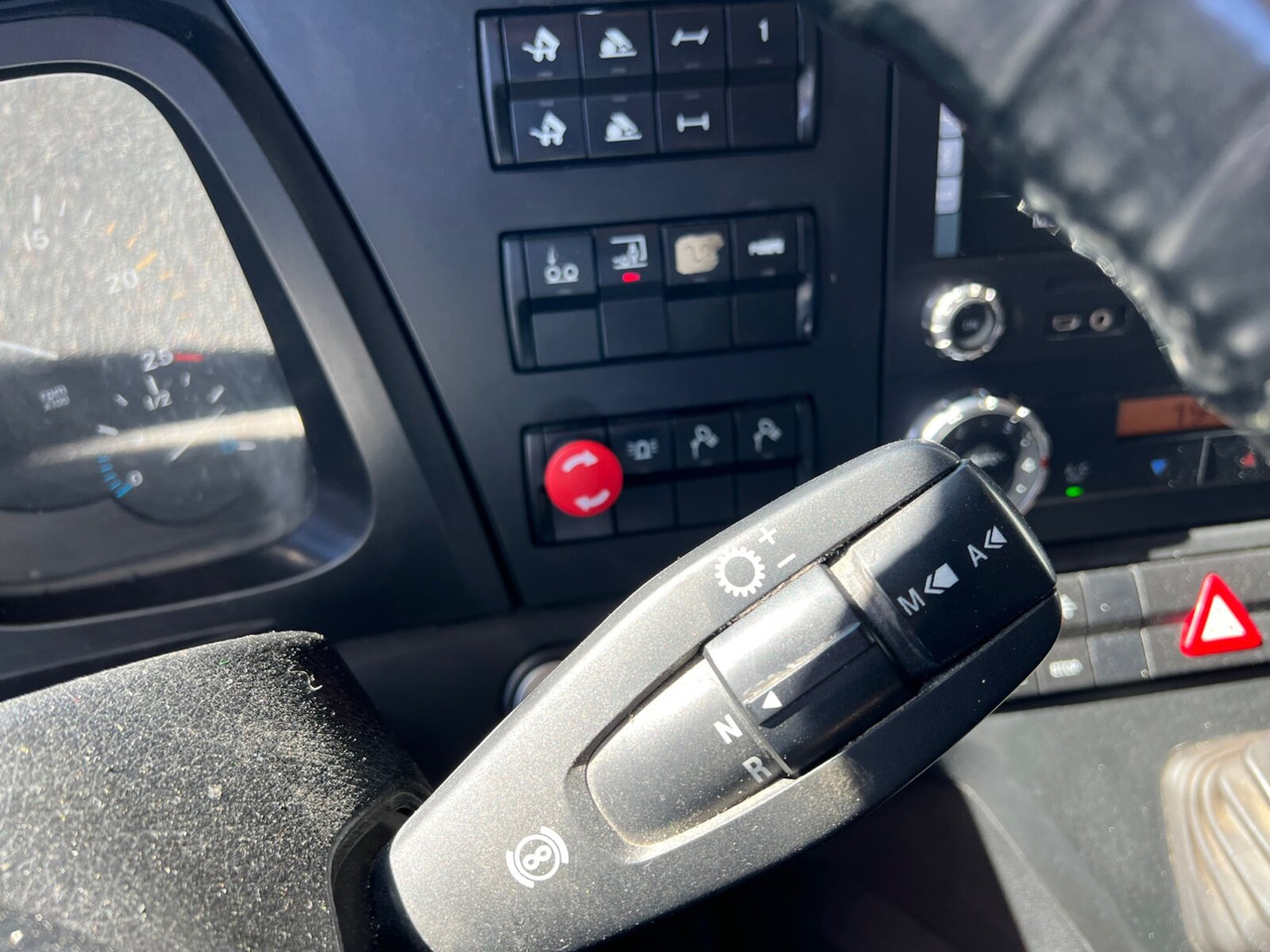 Mercedes-Benz Arocs 3358 LS 6x4 Arocs 3358 LS 6x4, Retarder, StreamSpace, Bi-Xenon, Hydraulik - Tractor unit: picture 3 Mercedes-Benz Arocs 3358 LS 6x4 Arocs 3358 LS 6x4, Retarder, StreamSpace, Bi-Xenon, Hydraulik - Tractor unit: picture 3