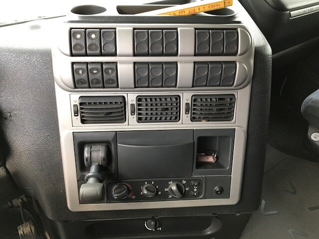 Tractor unit Stralis AS440S45 T/P 4x2 ONLY FOR SPAREPARTS!!! Stralis AS440S45 T/P 4x2 ActiveSpace: picture 5