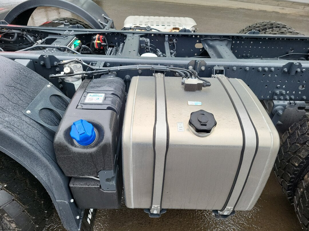 T-Way AT410T51 8x4 T-Way AT410T51 8x4, Retarder, Nebenantrieb, 4x VORHANDEN! - Tractor unit: picture 3 T-Way AT410T51 8x4 T-Way AT410T51 8x4, Retarder, Nebenantrieb, 4x VORHANDEN! - Tractor unit: picture 3