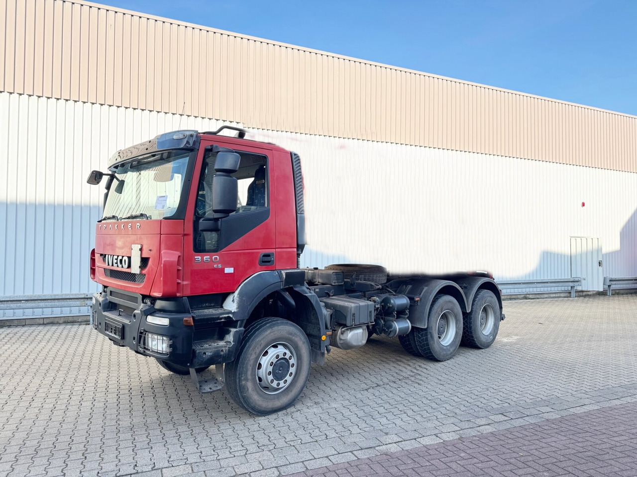 Trakker AD260T36W 6x6 Trakker AD260T36W 6x6 - Cab chassis truck: picture 1 Trakker AD260T36W 6x6 Trakker AD260T36W 6x6 - Cab chassis truck: picture 1
