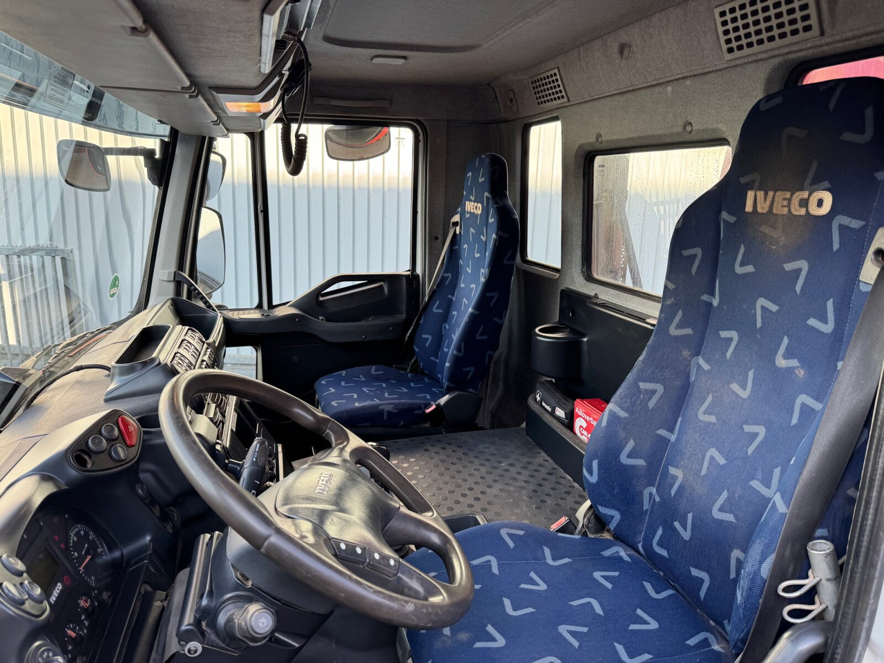 Trakker AD260T36W 6x6 Trakker AD260T36W 6x6 - Tipper: picture 2 Trakker AD260T36W 6x6 Trakker AD260T36W 6x6 - Tipper: picture 2