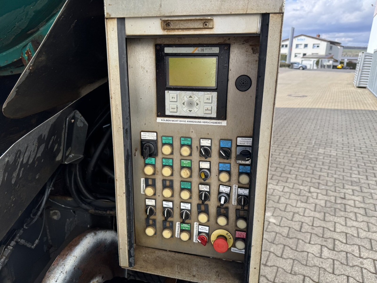 Truck Mercedes-Benz Actros 3348 6x4 Actros 3348 6x4, V8, Kroll Saug-/Spülwagen ca. 14m³, Wasserrückgewinnung, Funk: picture 15