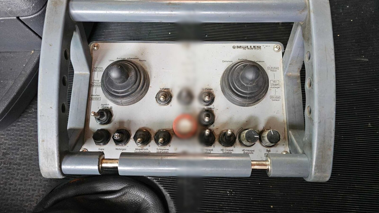 Scania G 320 4x2 G 320 4x2, Müller Vacumaster ca. 5,5m³, Funk - Truck: picture 3 Scania G 320 4x2 G 320 4x2, Müller Vacumaster ca. 5,5m³, Funk - Truck: picture 3