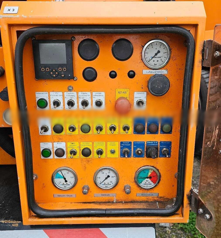 Scania G 320 4x2 G 320 4x2, Müller Vacumaster ca. 5,5m³, Funk - Truck: picture 4 Scania G 320 4x2 G 320 4x2, Müller Vacumaster ca. 5,5m³, Funk - Truck: picture 4