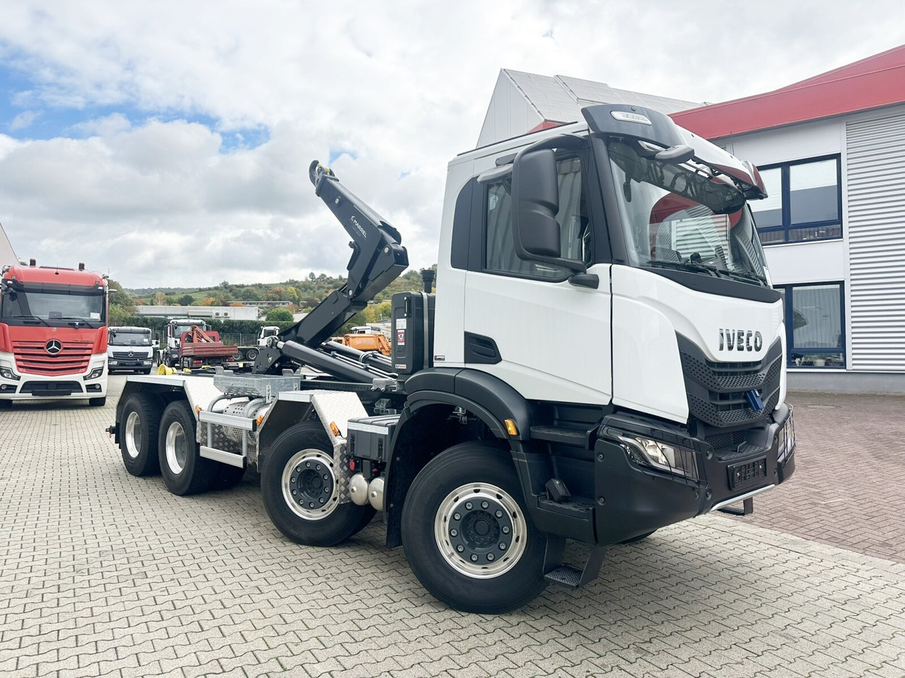 New Hook lift truck X-Way AD360X48Z 8x4 X-Way AD360X48Z 8x4, Motorabtrieb, Navi, Schub-Knick: picture 9