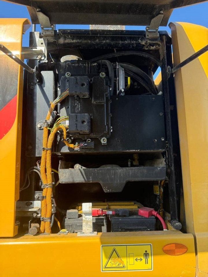 Wheel excavator CAT M 316F: picture 22
