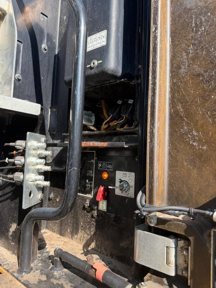 Wheel excavator CAT M 316F: picture 21