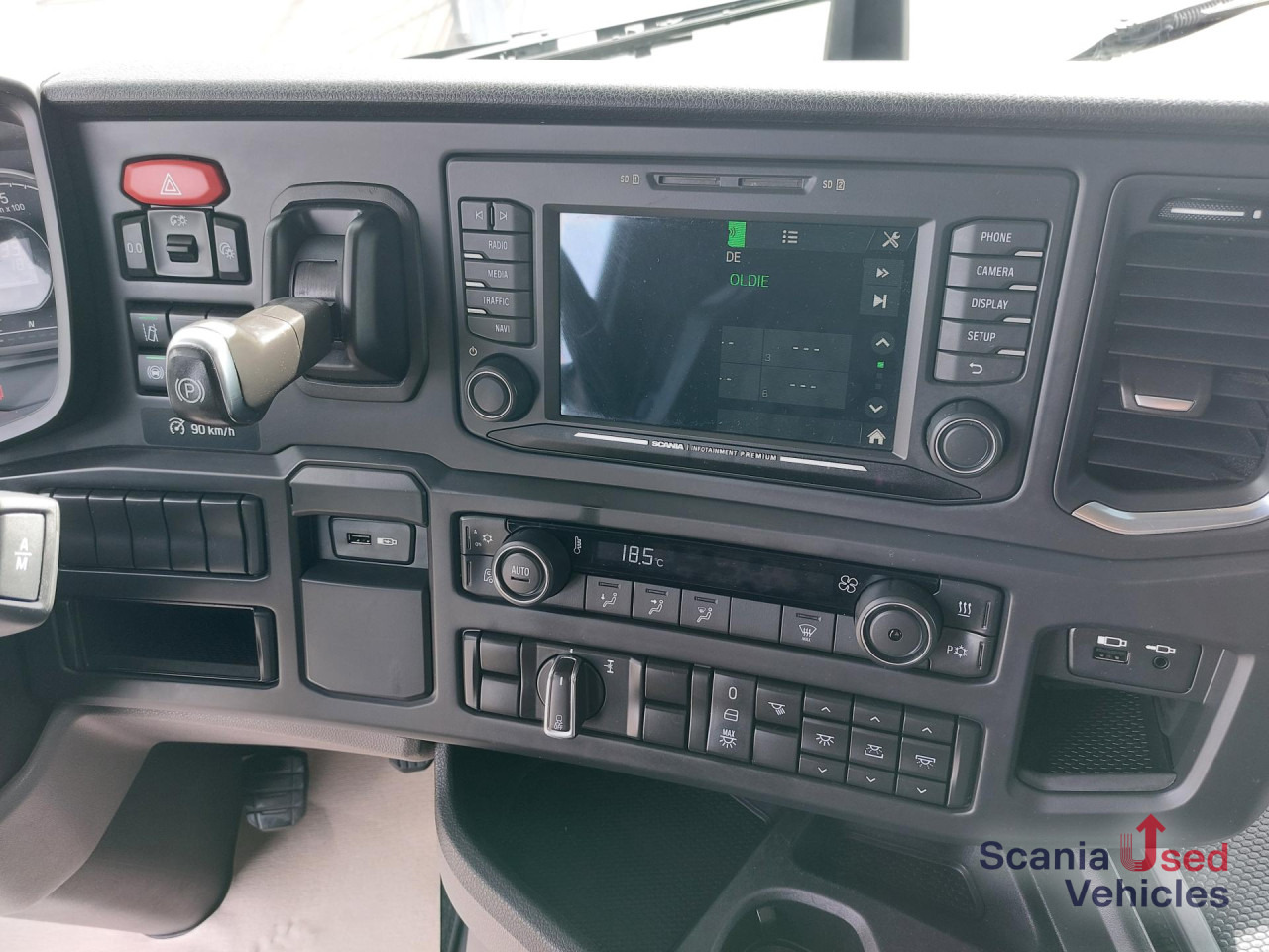SCANIA R 450 A4x2EB Volumen Mega Jumbo Standklima, LED - Tractor unit: picture 5 SCANIA R 450 A4x2EB Volumen Mega Jumbo Standklima, LED - Tractor unit: picture 5