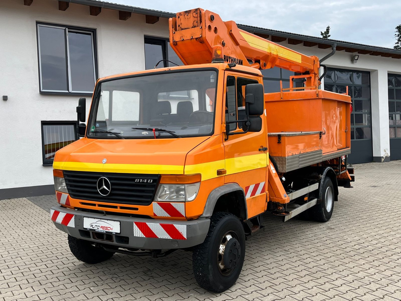 Truck mounted aerial platform Mercedes-Benz Vario 814 DA 4x4 Ruthmann T 170: picture 6